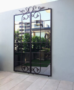 Iron mirror designed for courtyards