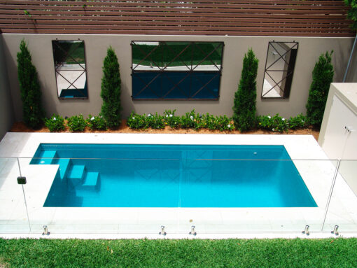 Double Cross garden mirror - Image 3