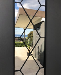 Outdoor mirror 3 diamond detail