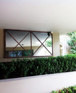 Simple outdoor mirror in iron Rivas Design